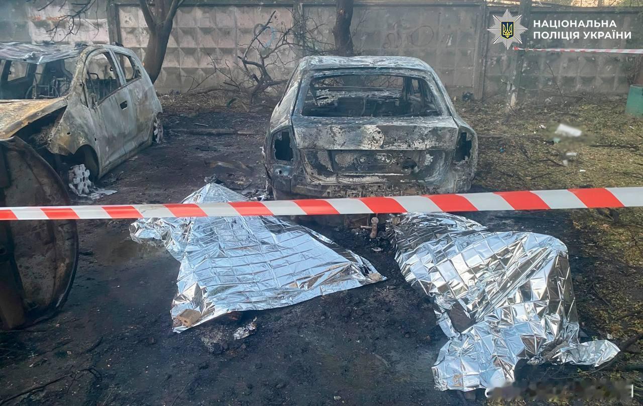 俄罗斯空袭基辅时造成两人死亡，二十多人受伤，包括一两岁儿童。在基辅州鲍里斯波尔，