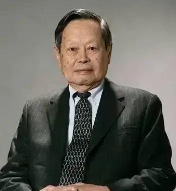 采访杨振宁老先生，问他科学、哲学与宗教三者的关系。杨振宁老先生的回答出乎意料。他