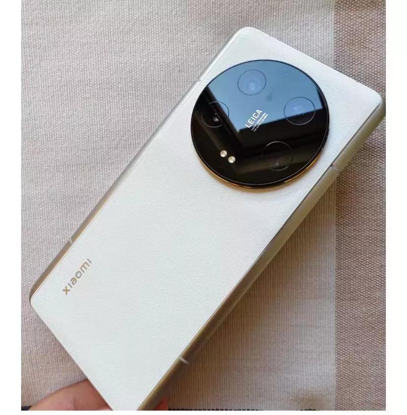 从小米13Ultra换到vivoX90Pro+，舒坦了换之前，一直不愿意再折腾换