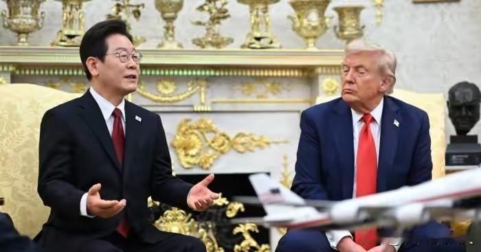 抓紧了，猜谜语吧。
特朗普今日访韩了，你们说李在明会给他准备什么礼物？现在韩国已