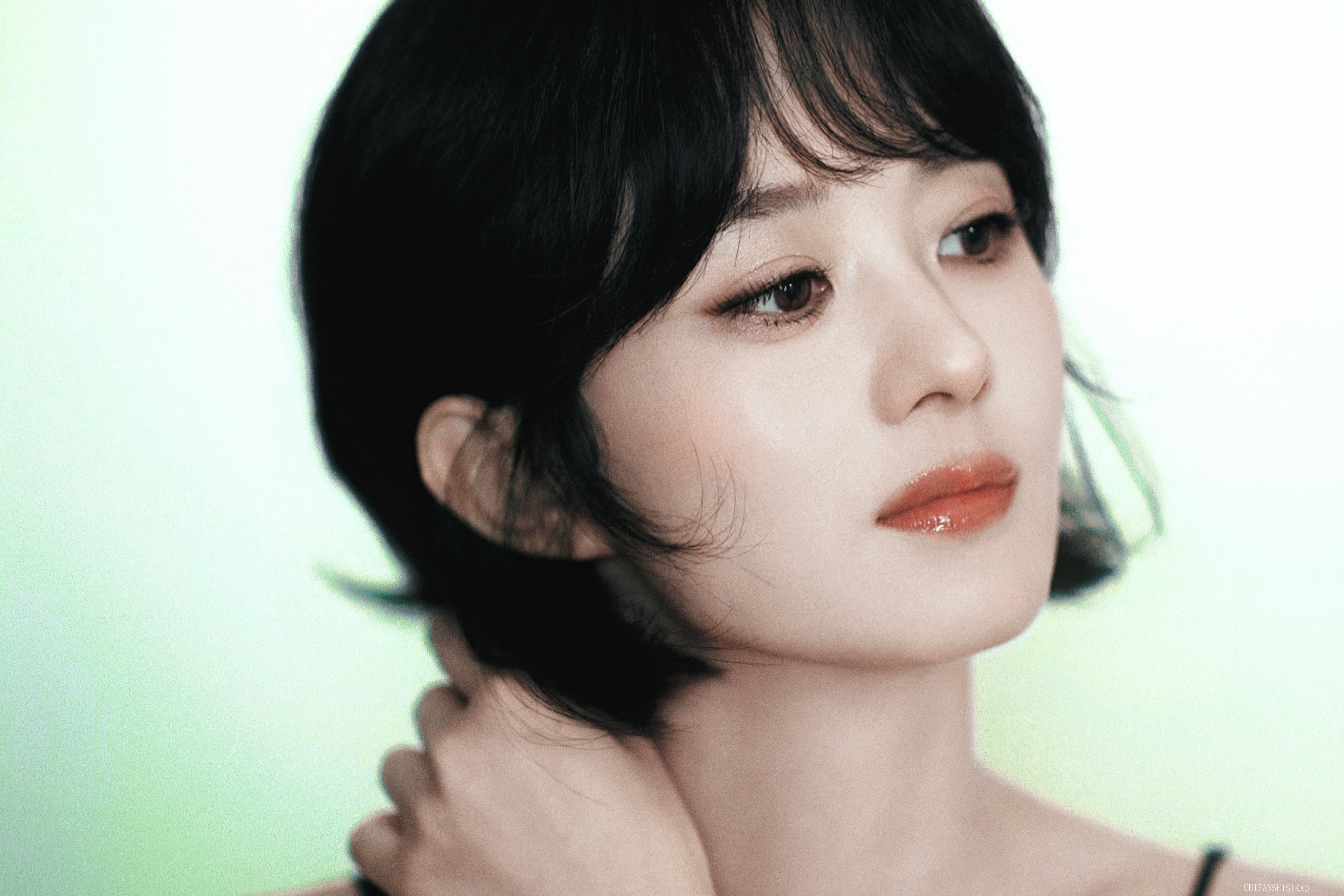 赵丽颖 🍃赵丽颖          /🍃纪梵希   专栏 · 栗·产出笔记