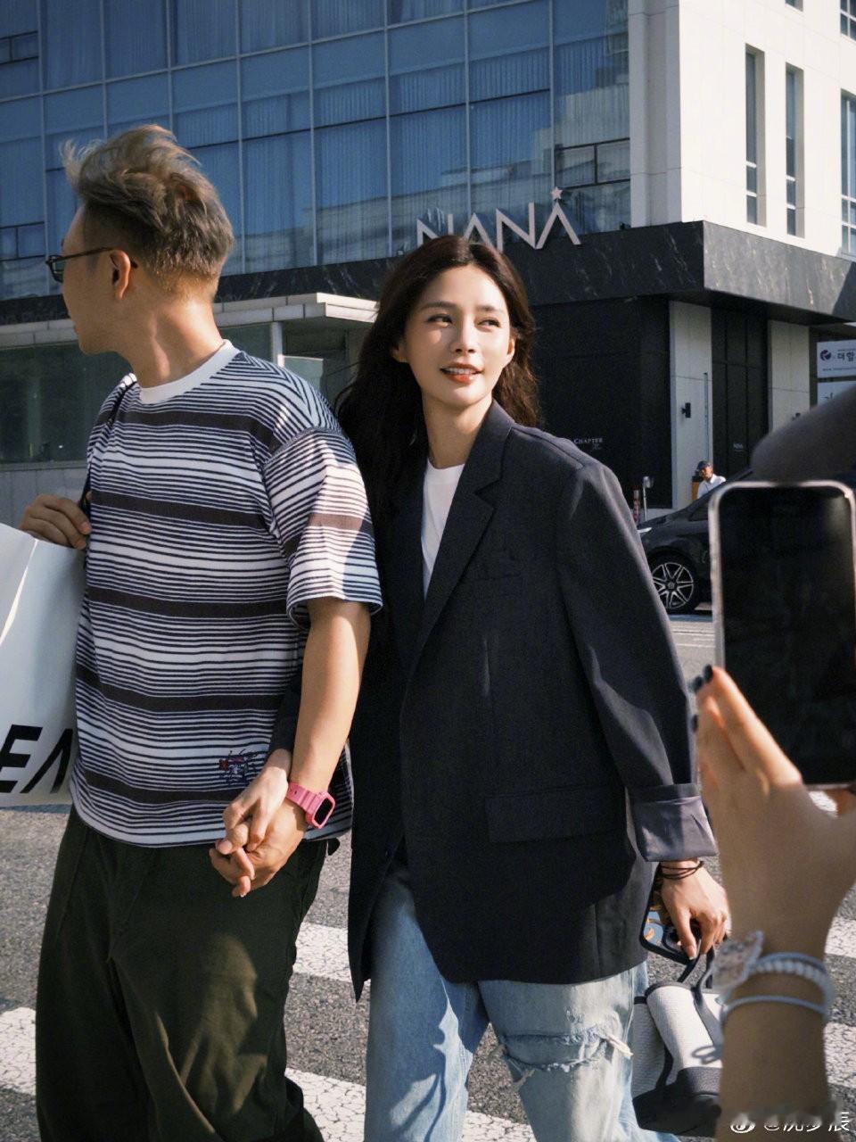 居然没认出海涛，我还以为换男盆友了