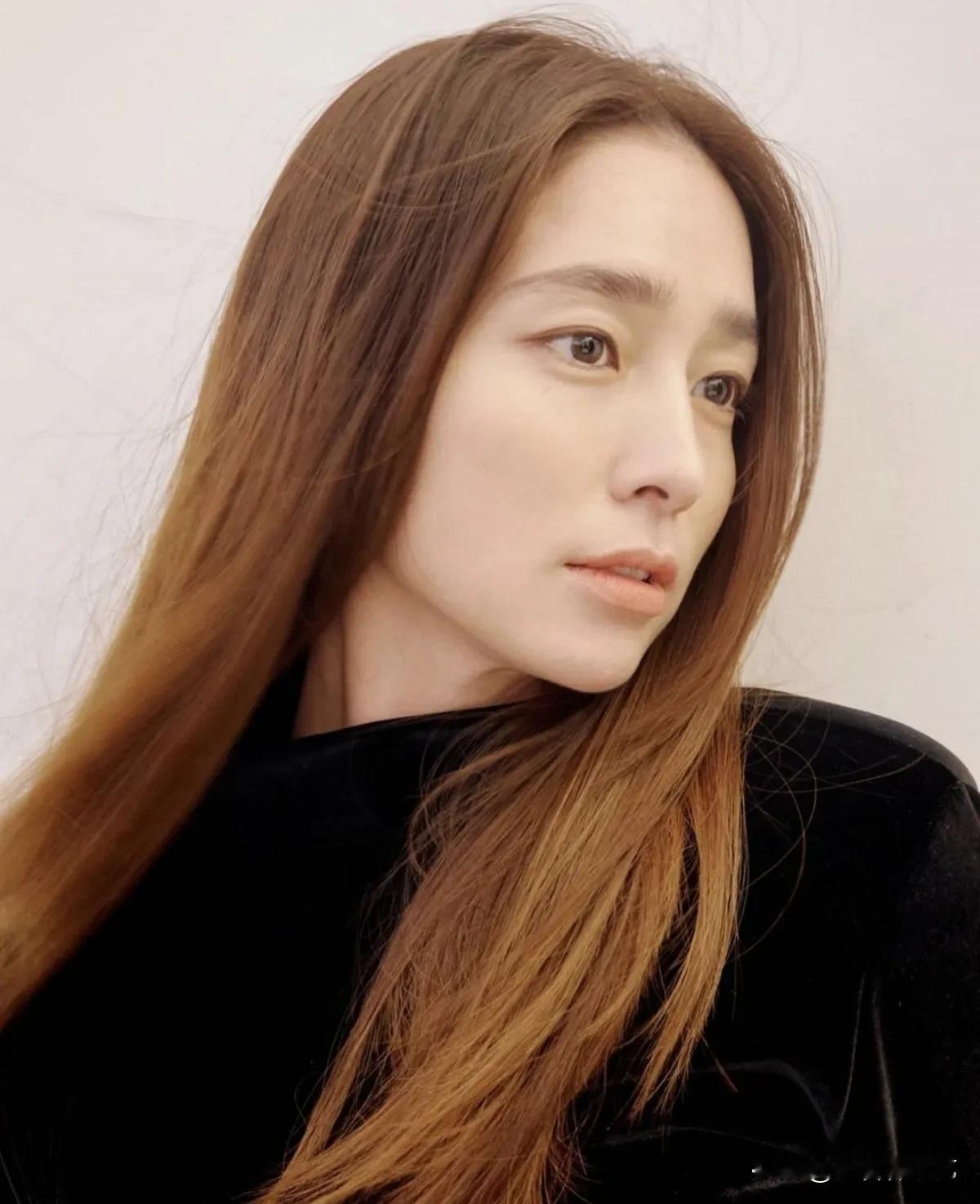 11日，演员李秉宪的妻子李敏贞在自己的Instagram上写道