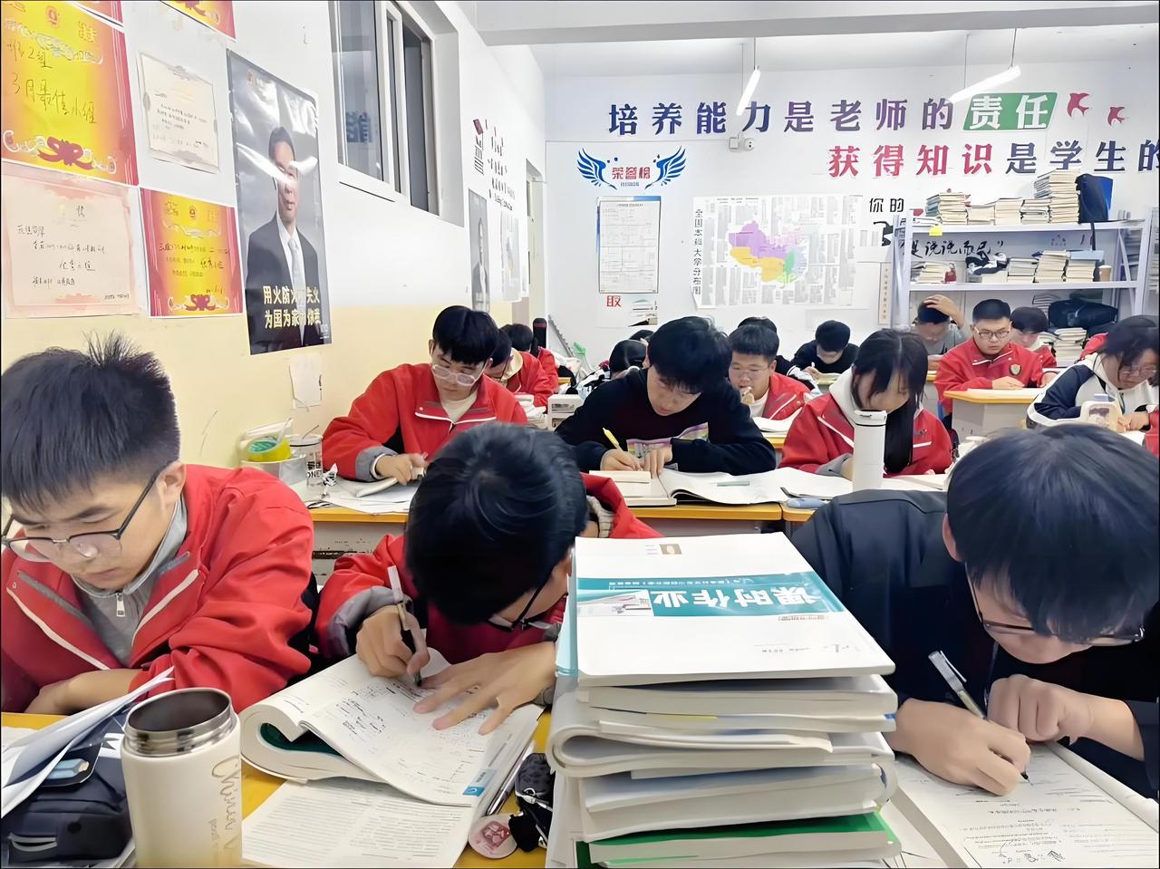 干货｜高二数学60分，高三能逆袭吗？实话不忽悠✅
高二数学常年60分上下，真的太