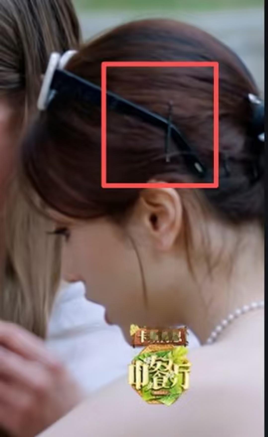 有没有做过餐饮的宝子们来解答一下，张雅琪这个妆造合适吗？好担心回形针掉到菜里啊