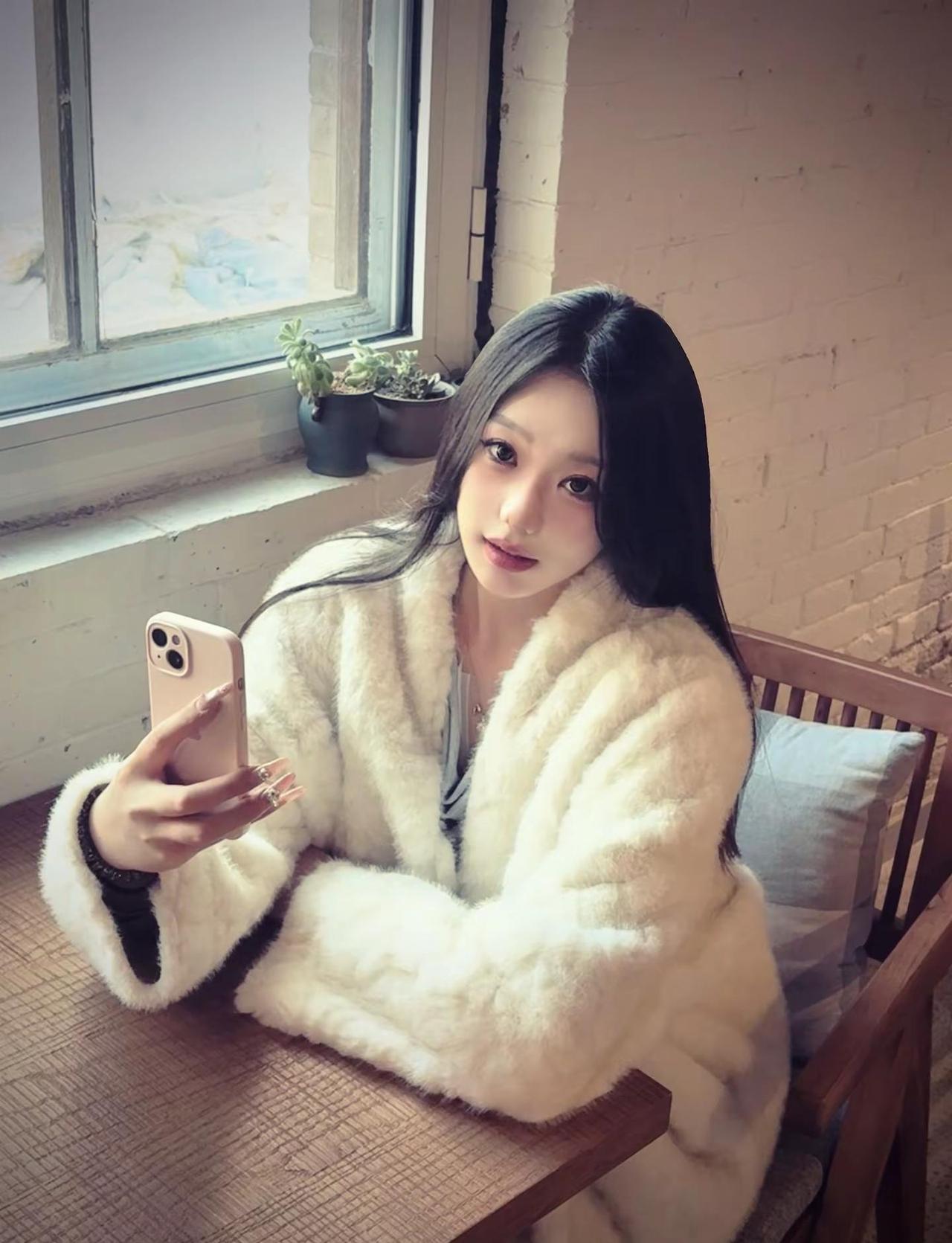 我喜欢淡淡的生活 淡淡的情绪 淡淡的心情和简略的语言 就像雨滴落在地面没有任何痕