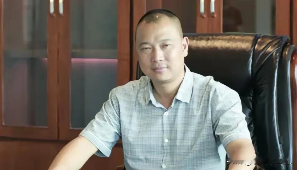 “生命无常，商业巨星陨落！” 令人痛心的消息传来，知名浙商严立淼同志永远地离开了