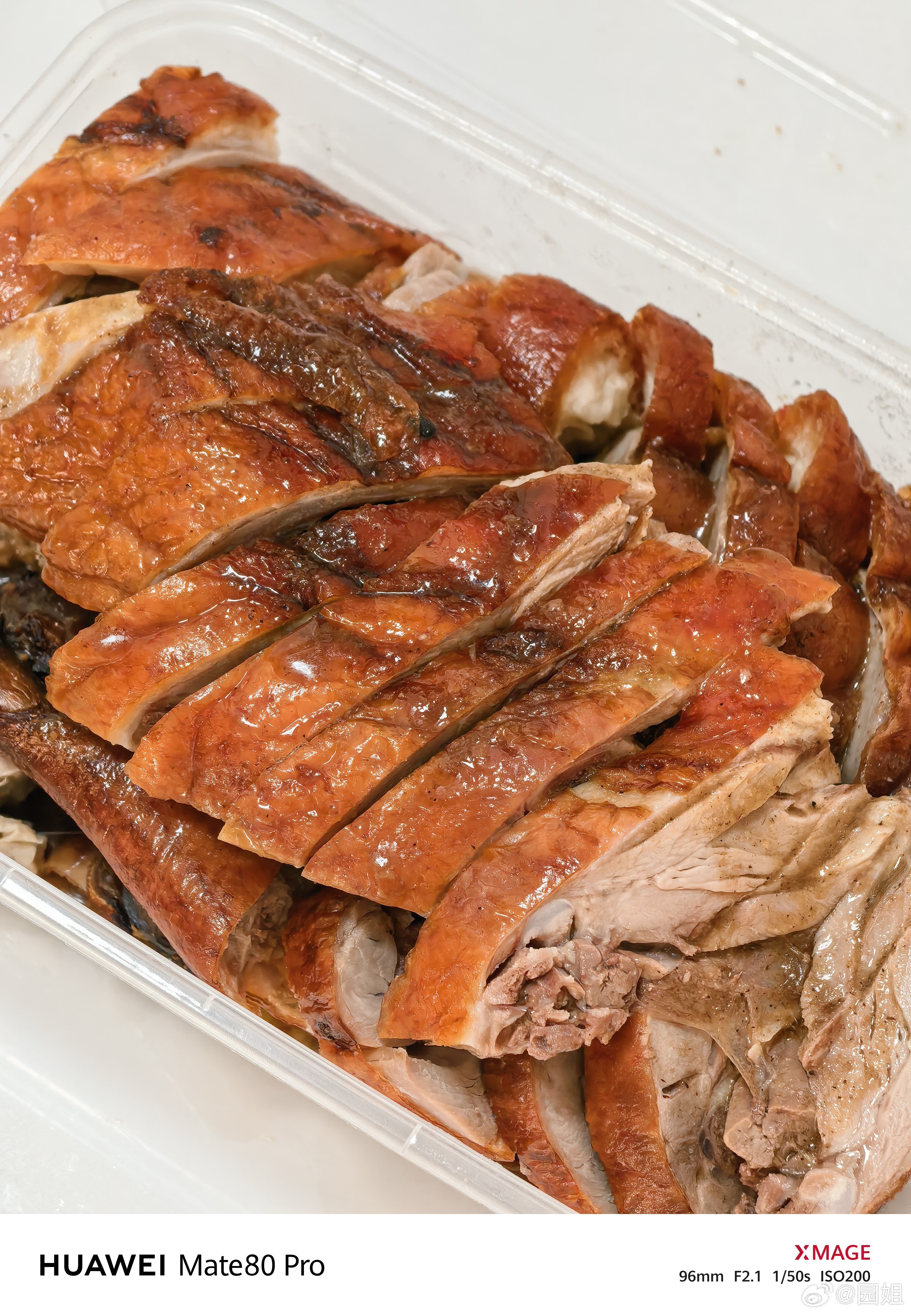 来开饭，家常菜，这几天都在外面吃，很想自己做的饭，晚上在姐家做的，图一是买的烧鹅