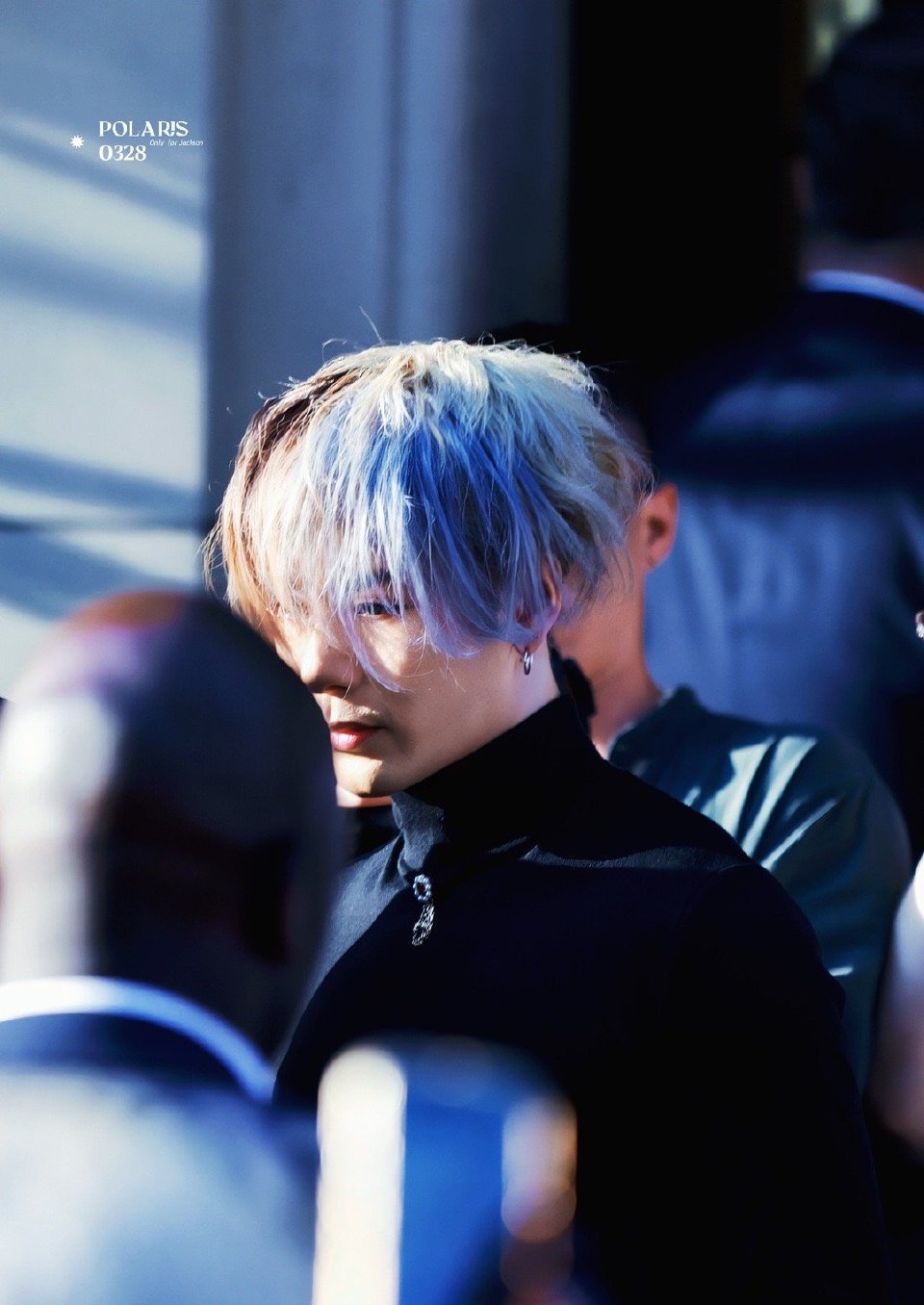 #王嘉尔巴黎时装周撕漫男#都给我来感受一下王嘉尔在巴黎时装周给我们呈现出来的视觉