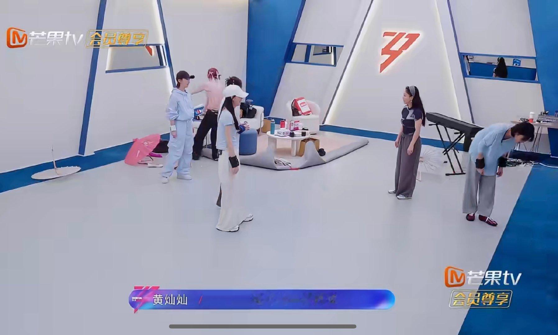 曾沛慈公认的定海神针 乘风2026 不靠宣传靠队友认证，实拍视频直呼曾沛慈定海神