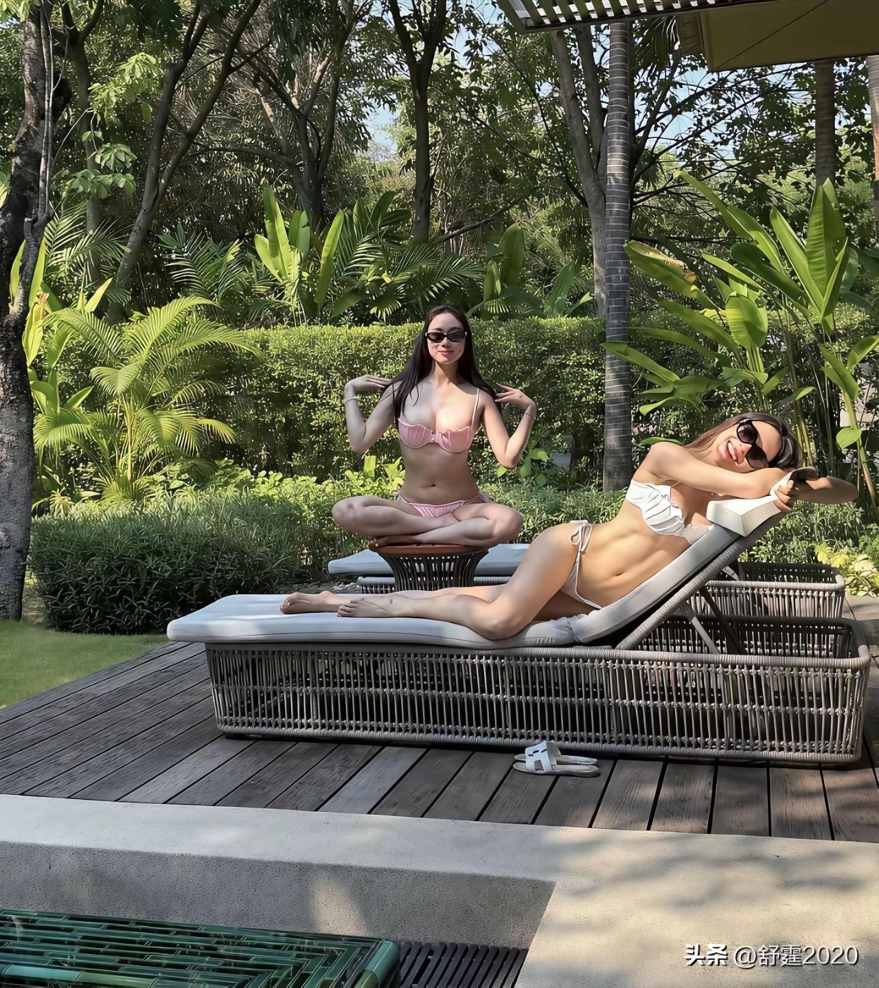 @豆包 这种照片已经可以在头条过审了吗？
躺着的（白色比基尼）：谷爱凌（Eile
