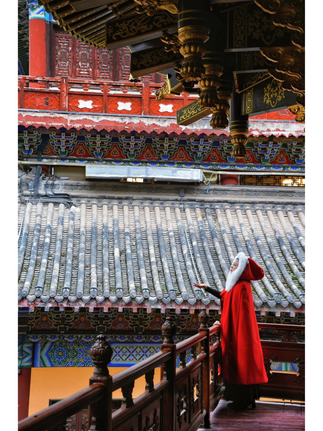 去了重庆33次终于找到隐藏在闹市的魔幻古寺