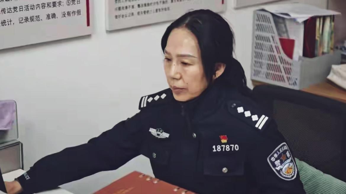 🔥棕树营派出所女“团长”刘国芬：从军装到警服，守护从未变
 她是战友口中的女“