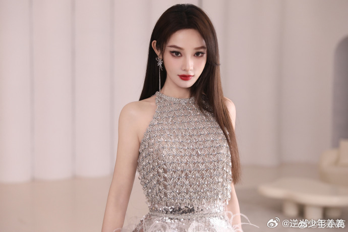 彭小苒神图有了彭小苒极具攻击性的美貌 彭小苒极具攻击性的美貌！！！神图有了啊啊啊