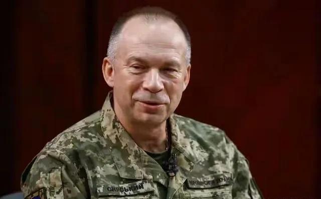 近日，乌军总司令西尔斯基发布俄乌冲突双方阵亡比例，即乌克兰每一名乌克兰阵亡士兵，