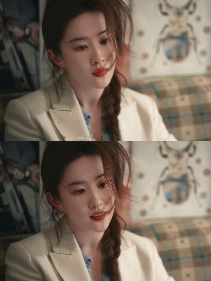 #刘亦菲同一件衣服不同状态# 同一件衣服两种截然不同的心境，黄亦玫的变化真的好让