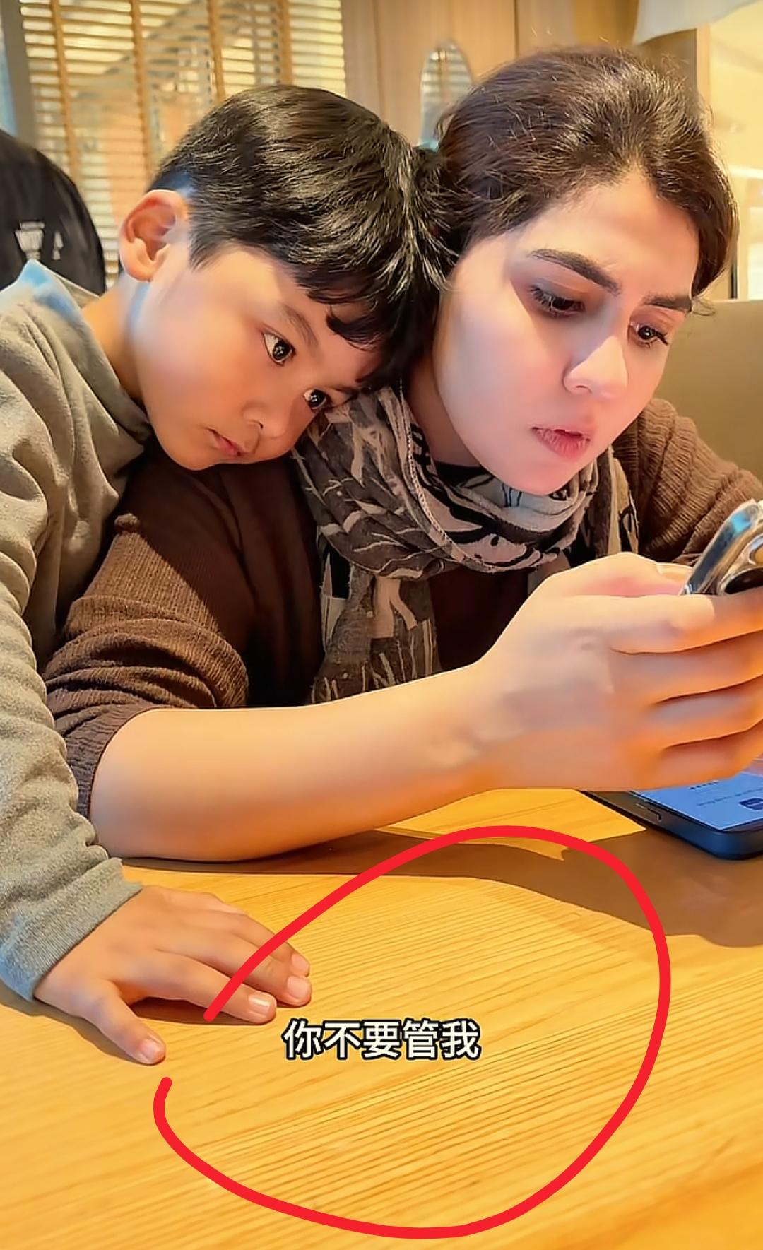 我开始有点理解宋铁锤了，这么清醒又完美的巴铁媳妇，谁会不喜欢啊？
不仅是因为她敢