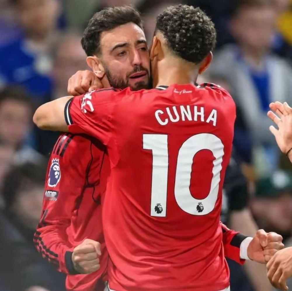 007.曼联vs小蜜蜂  看法：主胜  让胜  2-0 3-1 进球数2.4更多