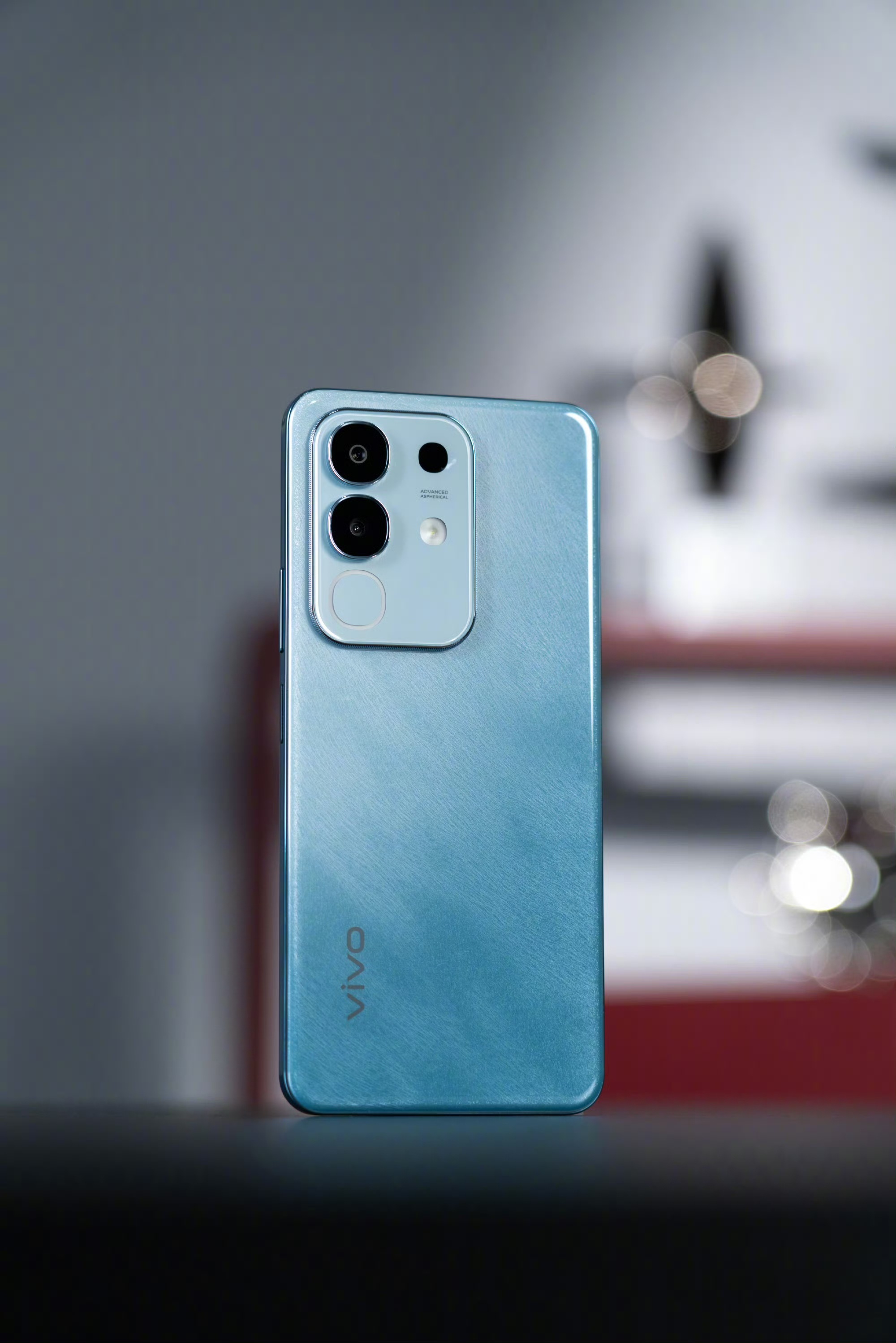 关注+转发，3月20日通过送一台vivo Y300t给铁粉，注意一定是铁粉，祝大