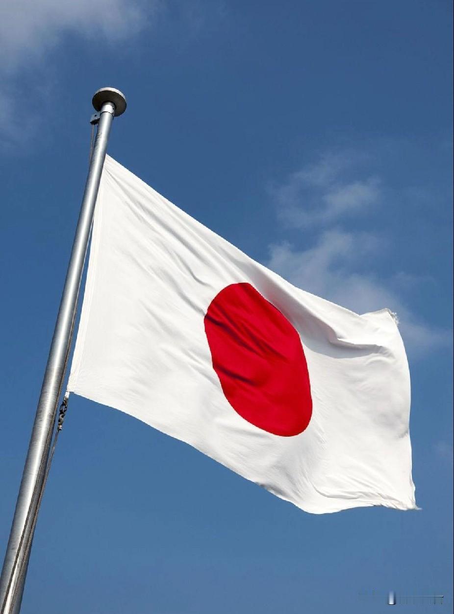 日本首相高调喊话俄罗斯，要求归还北方四岛。

北方四岛现常驻人口为俄罗斯人。
