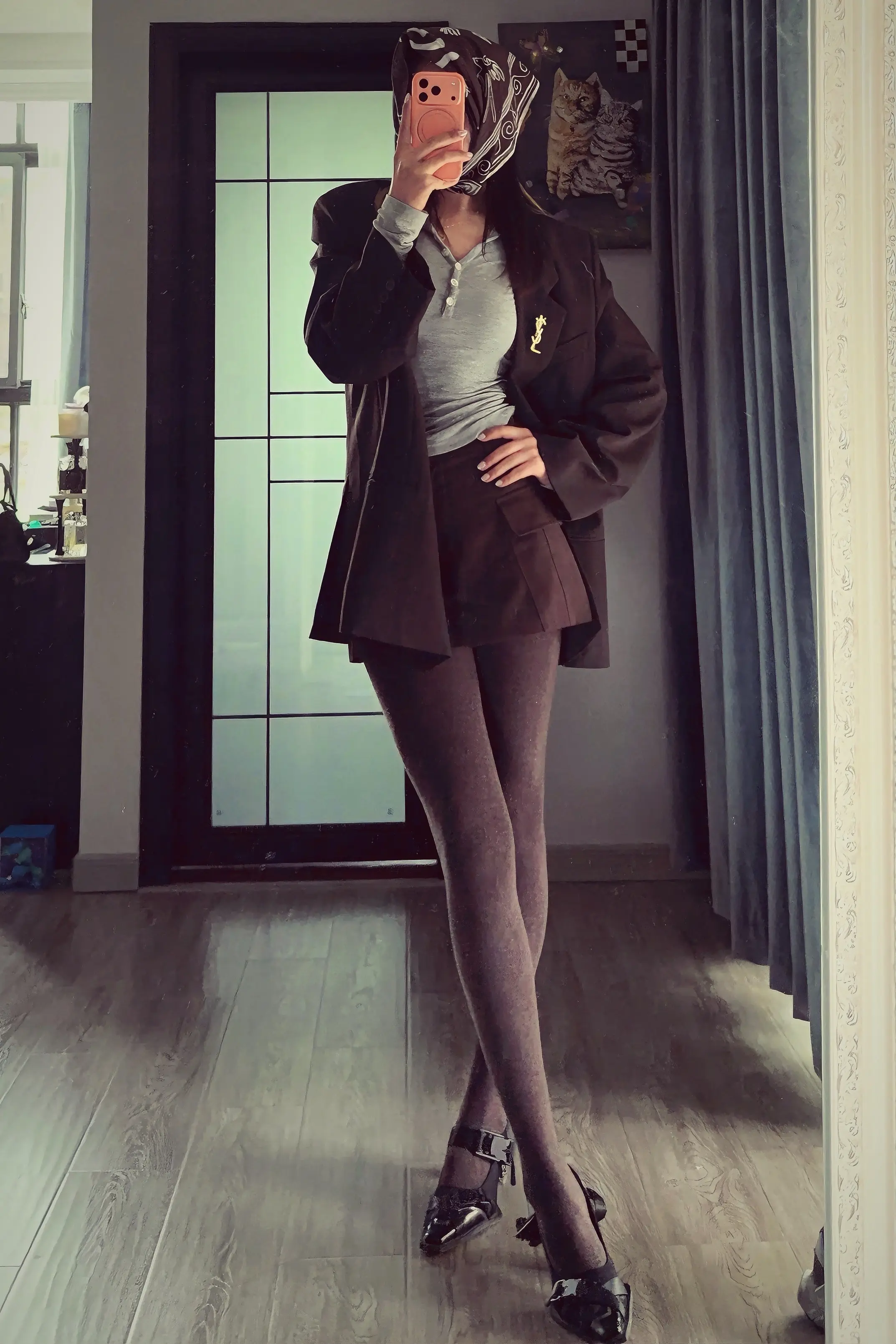 穿越层层迷雾后 会带着新的秩序 新的见解 在混沌中长出清澈的骨