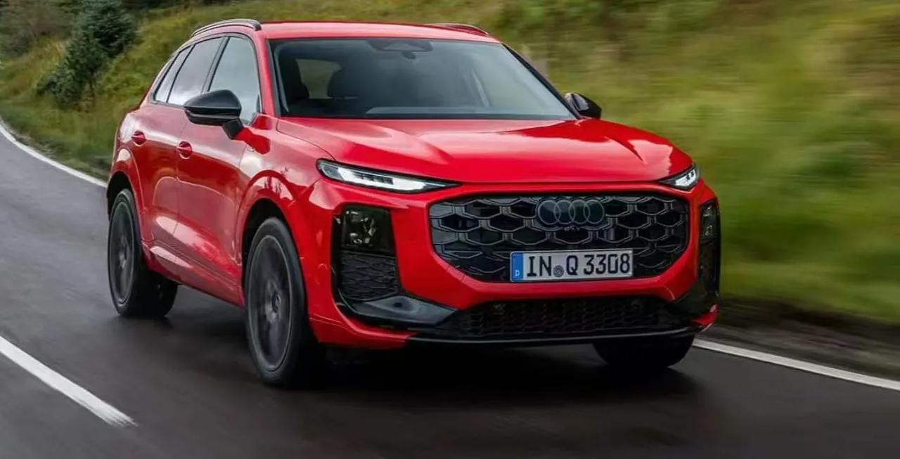 全新奥迪Q3硬核曝光！缩小版Q8颜值拉满，电子怀挡+插混快充太香
 
全新奥迪Q