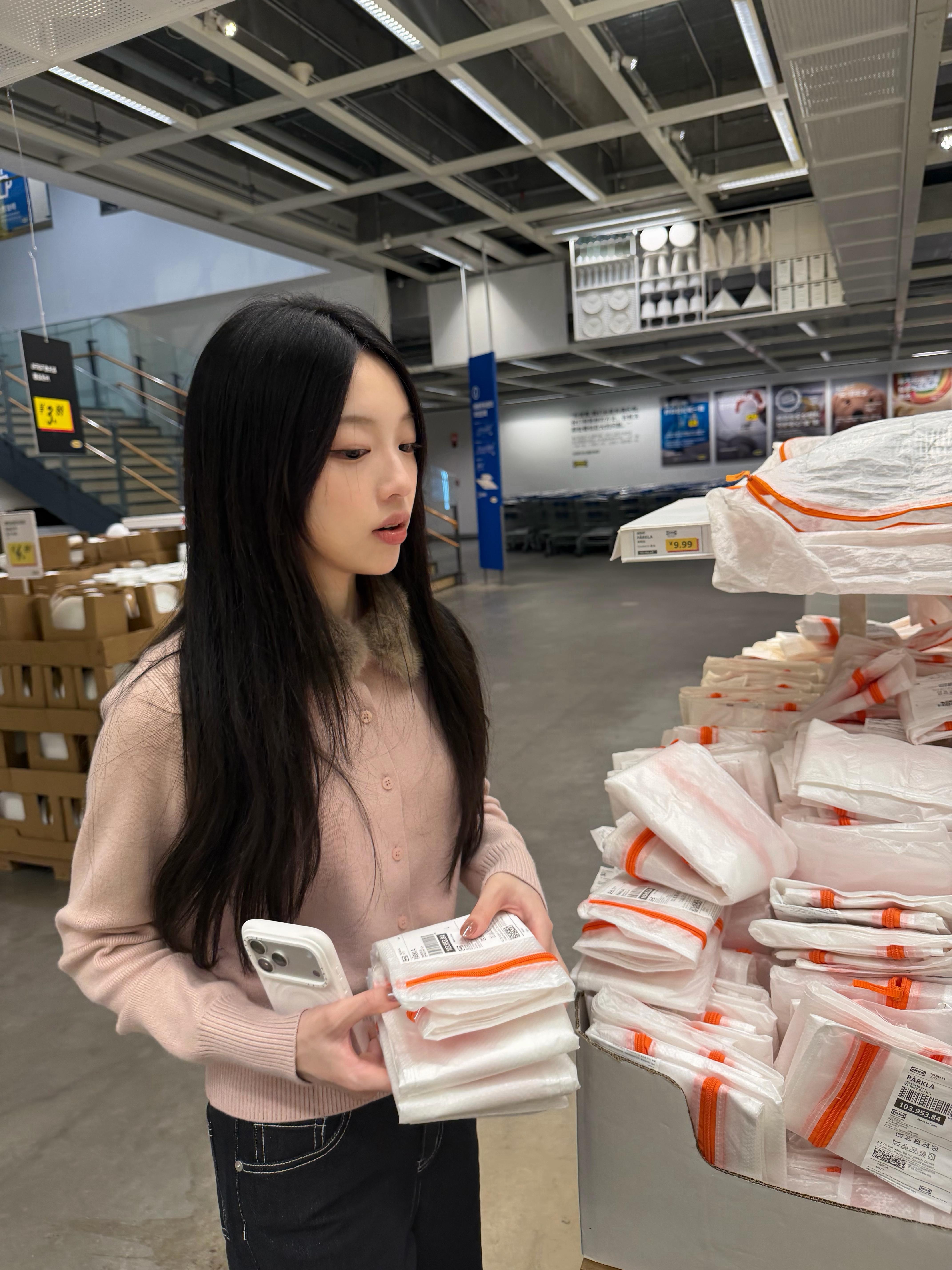 🐱出来吃饭要严肃一点 ​​​