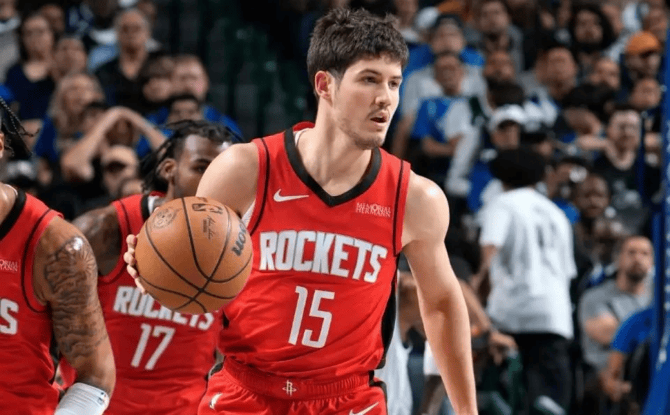 谢泼德本赛季累计出战581分钟，在场时火箭累计净胜185分