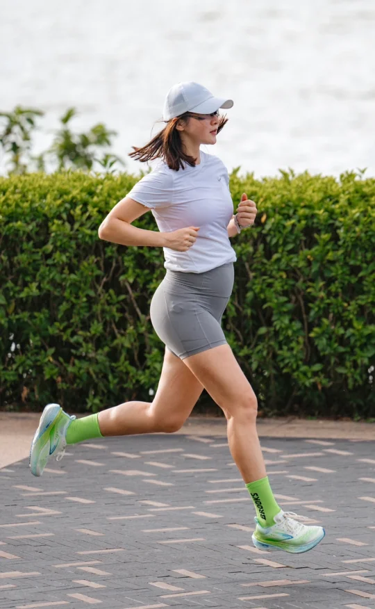 晨跑10Km毫无压力😎，趁能跑就跑起来吧