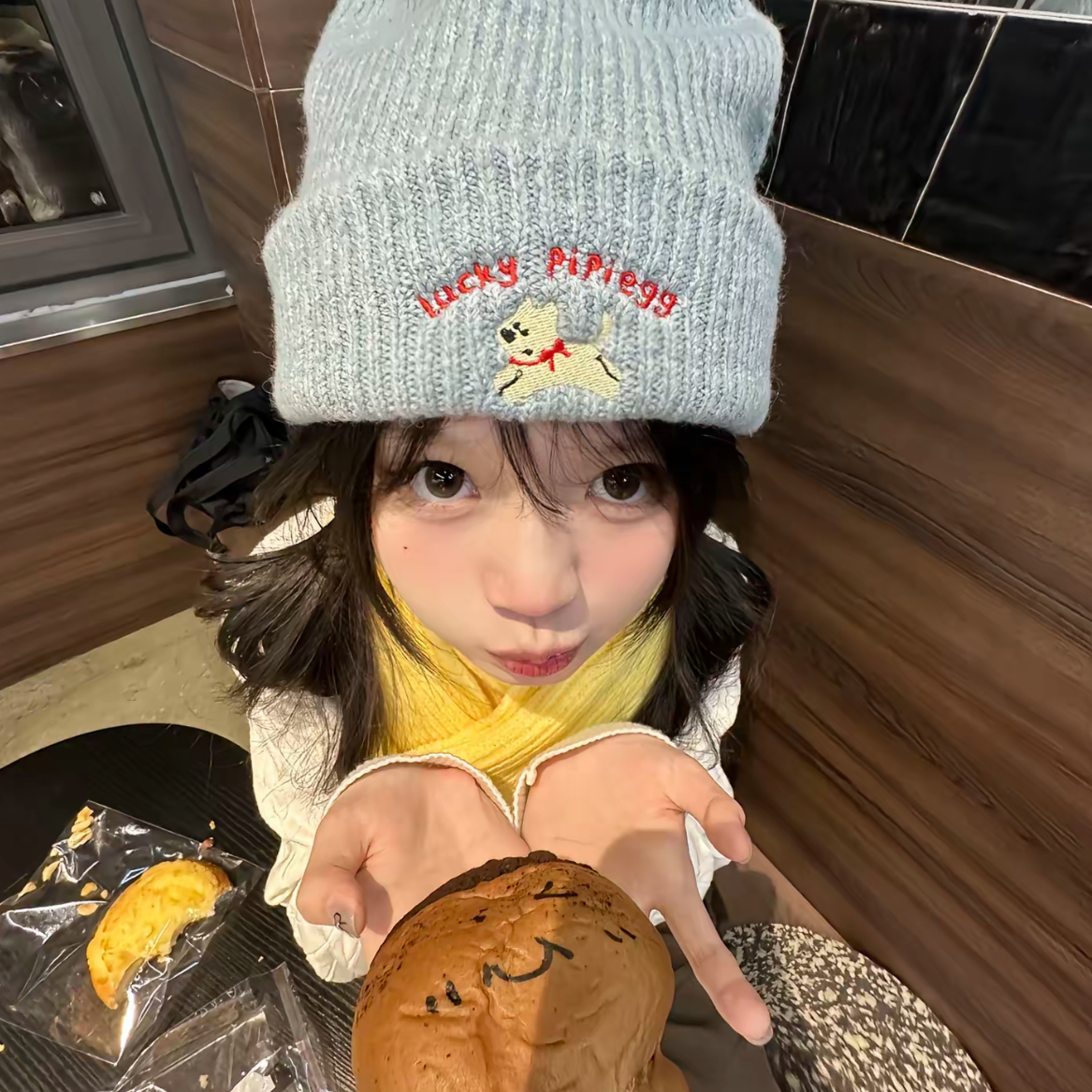不是话少，只是没必要对任何人都有说有笑。能抢走的，我不在乎；在乎的，我一定抢到。
