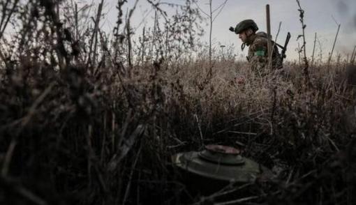 欧洲东部突然炸出大新闻，五个挨着俄罗斯的国家，像是提前约好了一样，齐刷刷按下“退