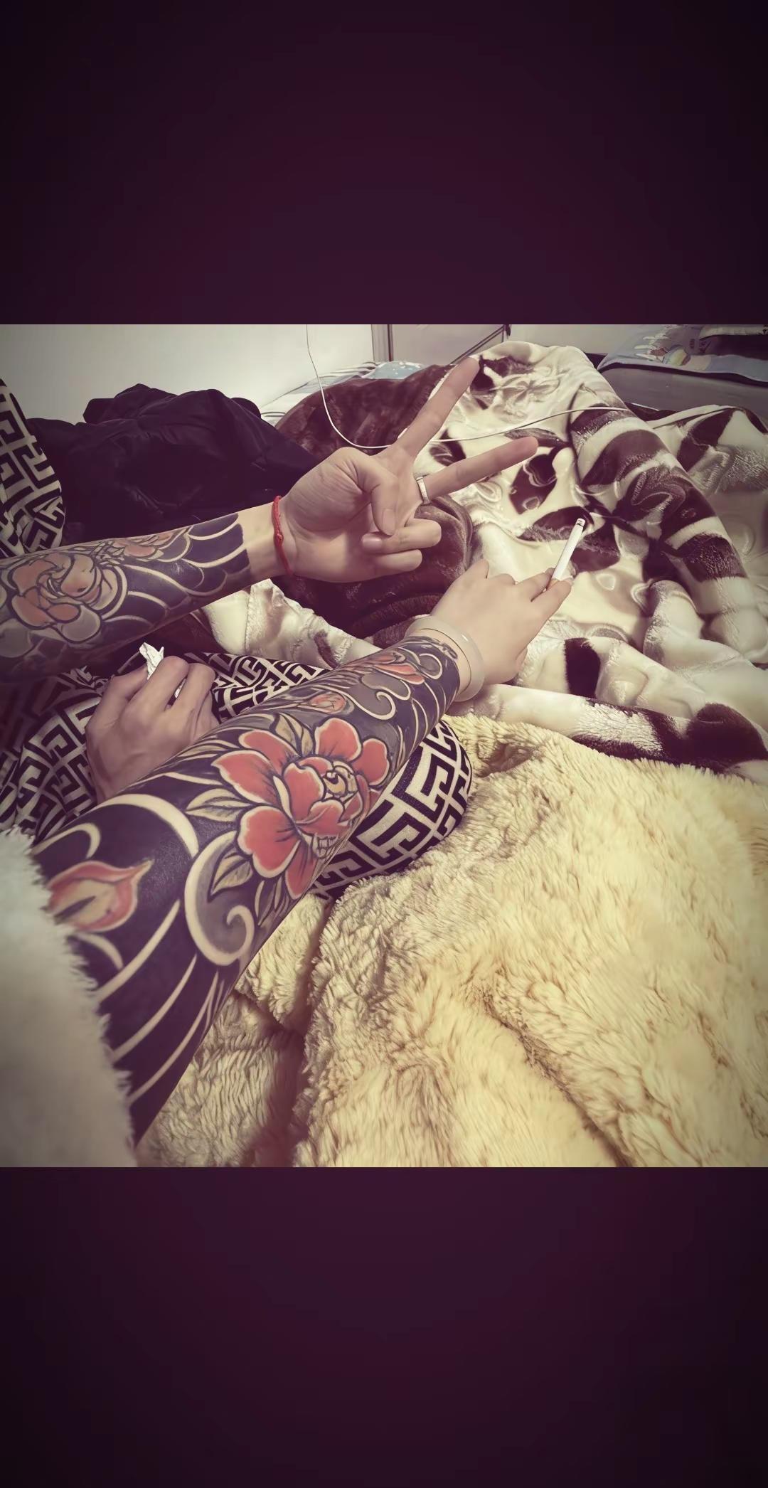 我再也不奢求幸福了我就希望我自己可以吃好睡好玩好就这么简单.