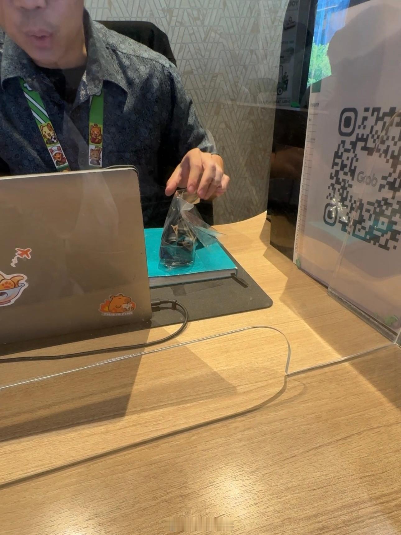 嘿嘿嘿领回来了！给大哥添麻烦了！雨丝的日常