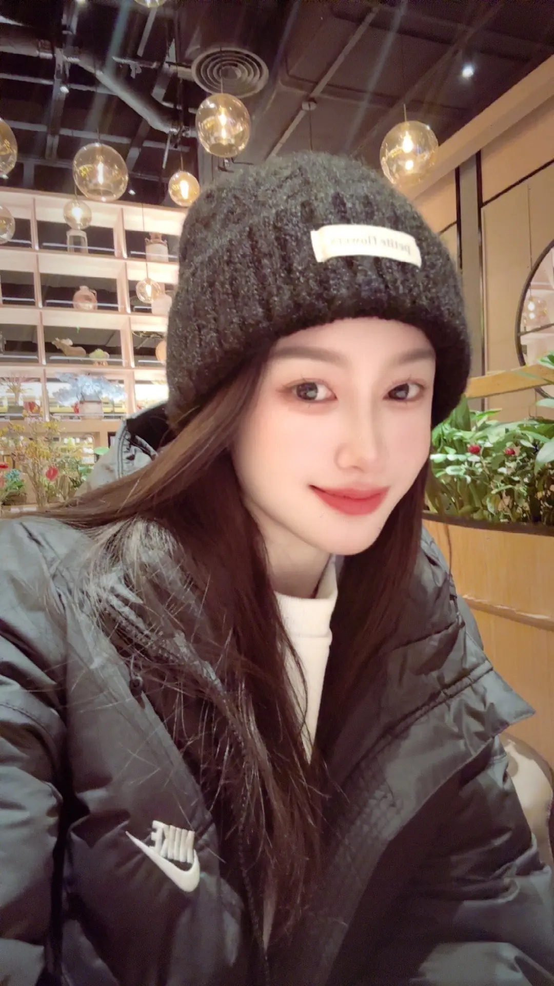 其实最合适的不是那个爱而不得的人，而是那个看透你所有的坏脾气，依然什么...