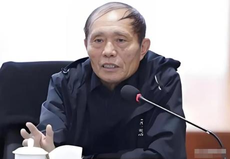 1991年，一个不识字的村支书，自己拿出6万块钱办厂，一年赚了200万。年底股东