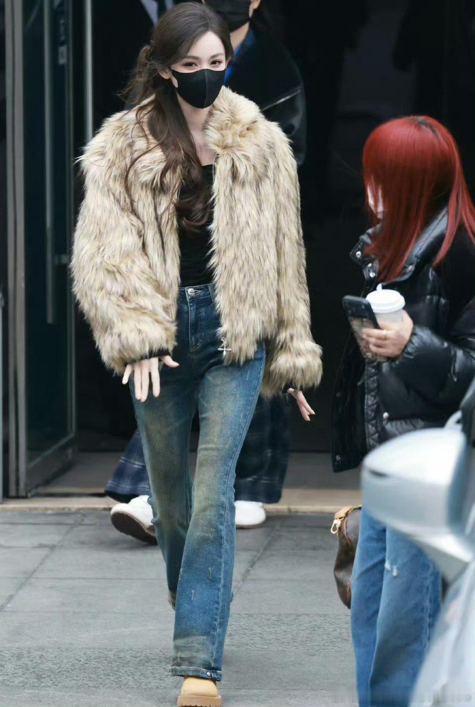 娜扎好六上班美成啥样了古力娜扎～～古力娜扎娜扎