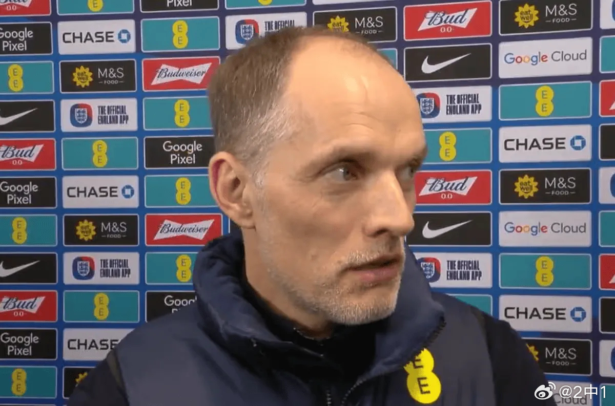 图赫尔说实话：马奎尔很优秀，但顺位靠后英格兰主帅图赫尔在赛后采访里把话说得很明白