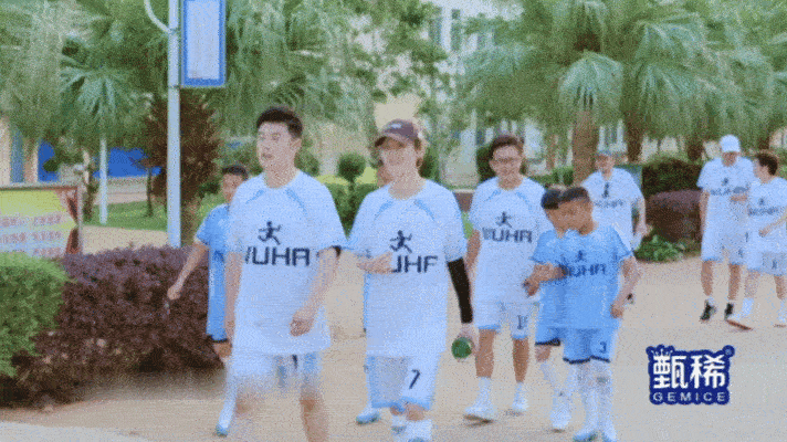 邓超邓超怎么哪里都是你超哥名梗遍地开花，身影无处不在，“怎么哪里都是你”太贴切了