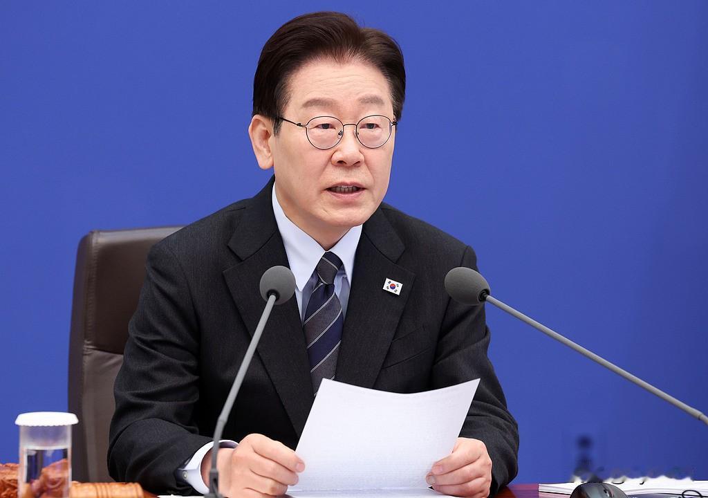 李在明能够针对韩国民间无人机闯入朝鲜领空事件 ，在内阁会议上公开向朝方主动认错，