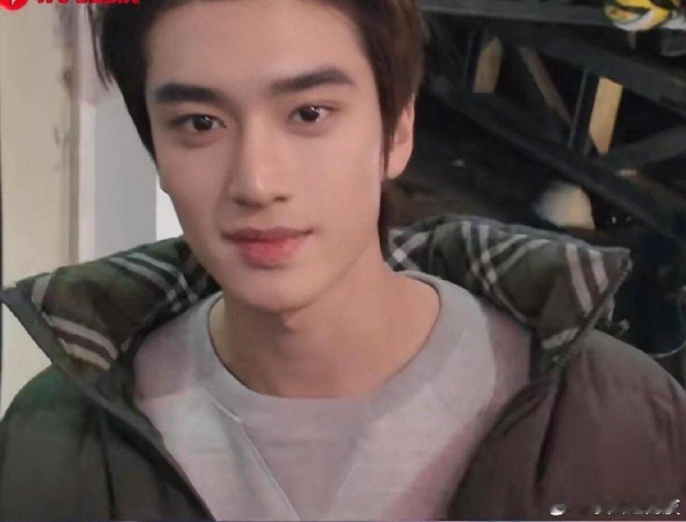 张康乐 脸帅人又稳 张康乐就是很有时尚天赋， 年纪轻轻初几次参加时尚活动，张康乐