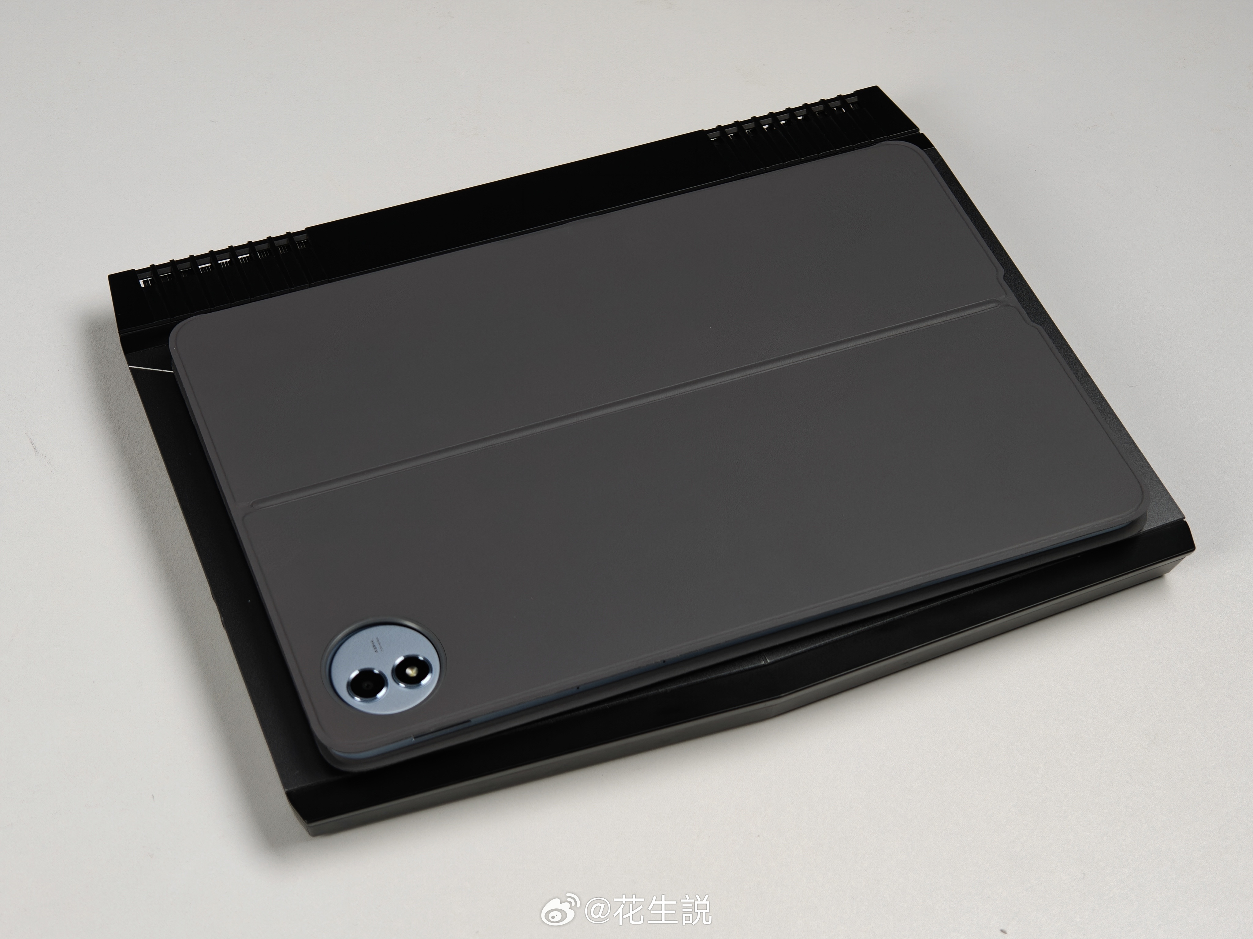 一千多收了台9年前的笔记本，13寸三星OLED屏，GTX1060显卡这台外星人也