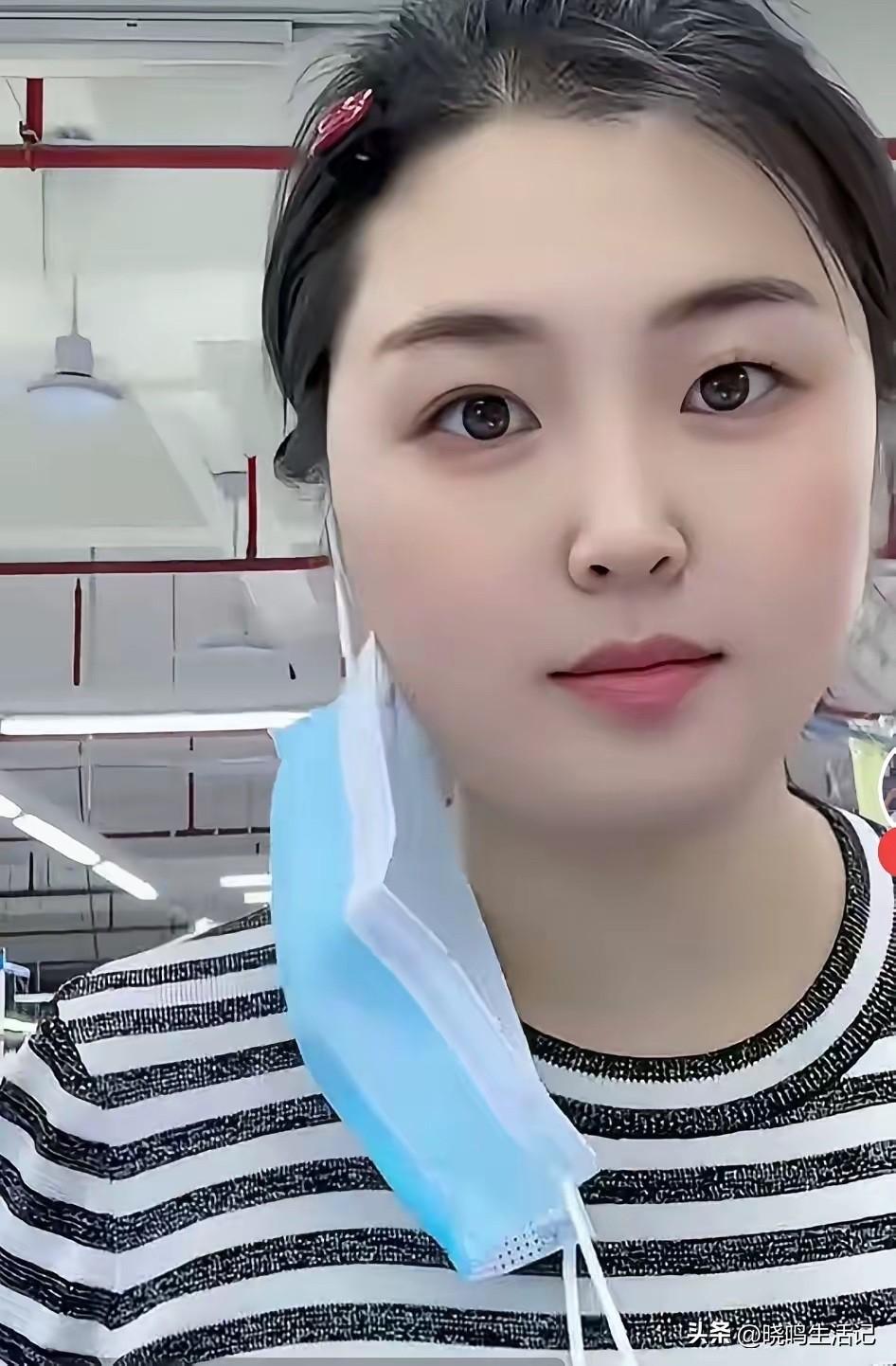 表妹今年25岁未婚，别人都是她一脸旺夫相。