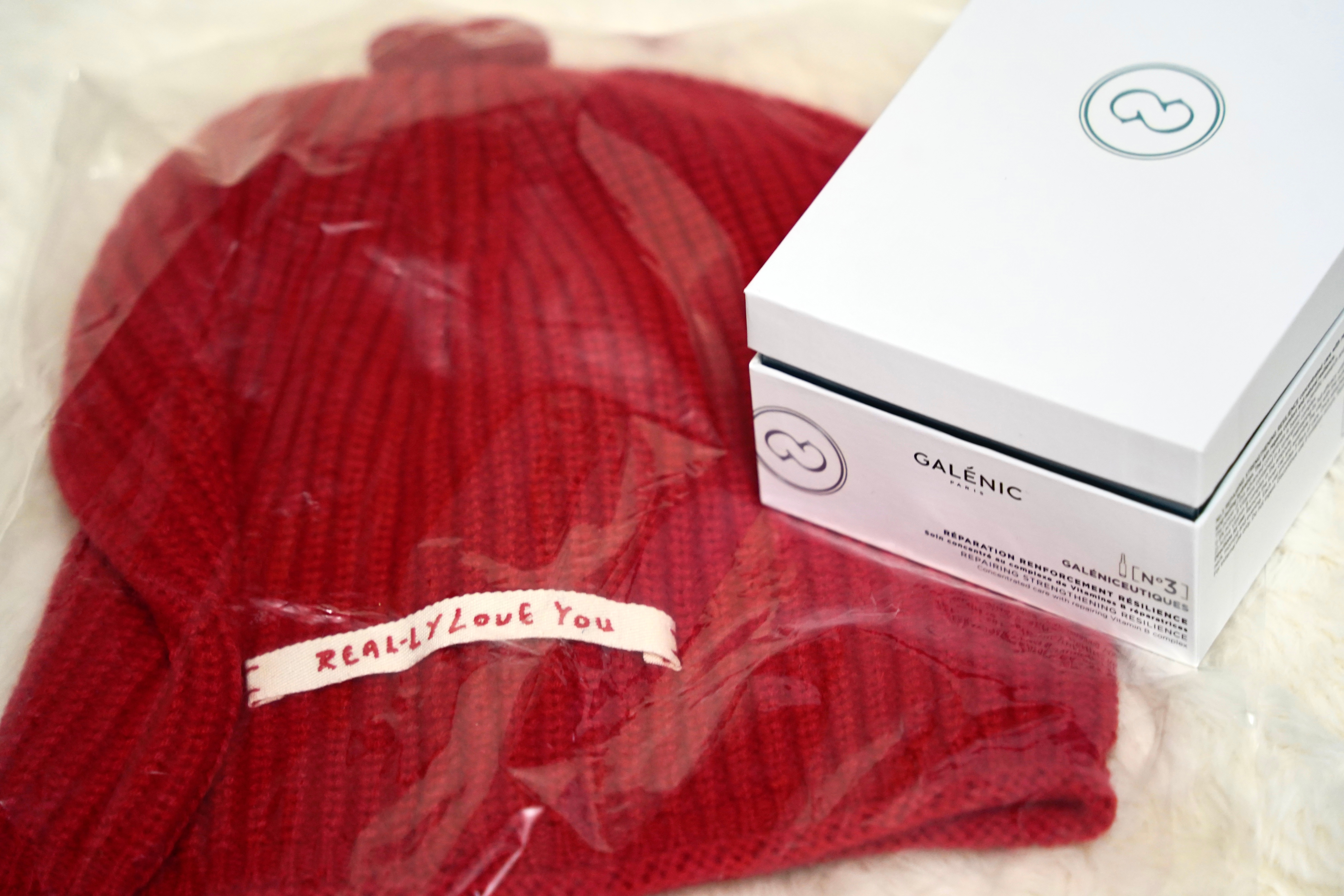 多谢赵丽颖工作室新春礼盒，非常精美用心，作为观众，很幸运去年继续见证了赵丽颖的多