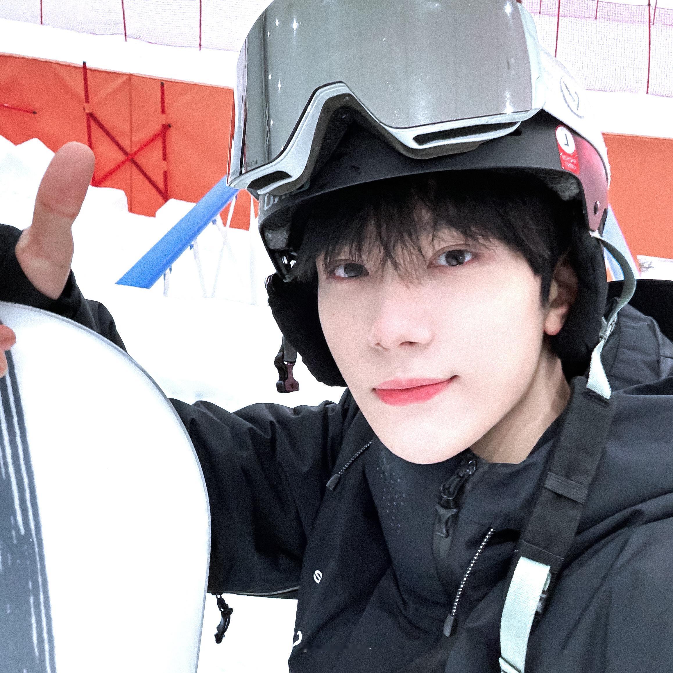 余承恩 yce余承恩天书黎明 yce余承恩顾天 愿世间有棵无忧树 我爱的你站在树