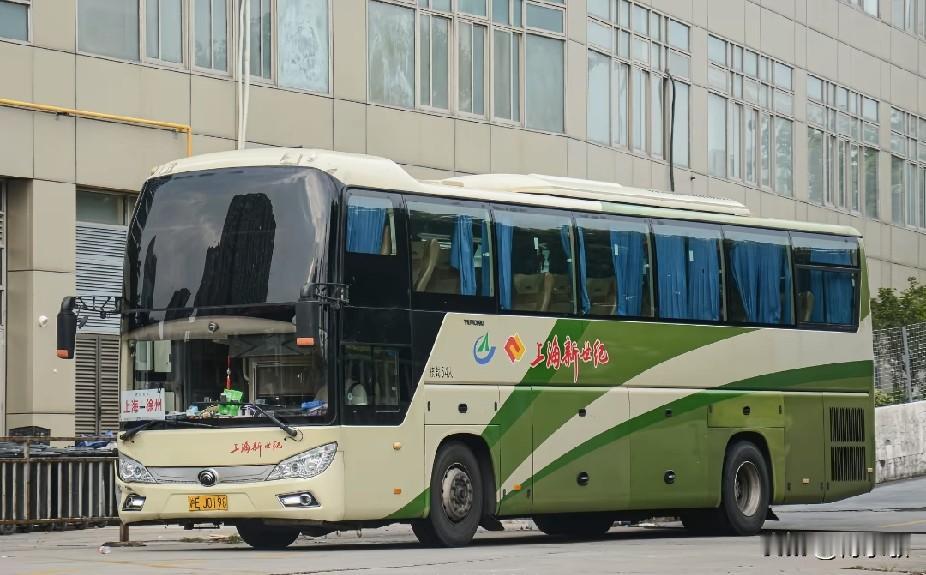 客运经典: 上海新世纪客运，满满的回忆
      上海新世纪运输有限公司成立于
