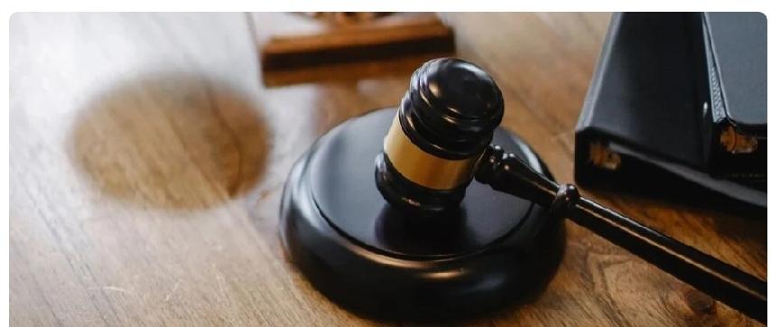 开庭必看！5个庭审实战绝招，细节直接决定输赢
 
很多人打官司只看重证据多少、法