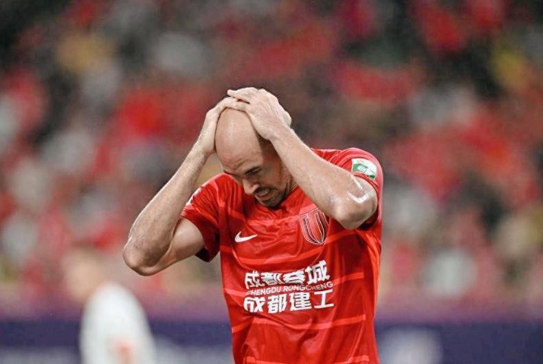 成都蓉城不配冠军！今天要吼出这一嗓子了！如果非要在这枚苦果中找点安慰：这是让混子