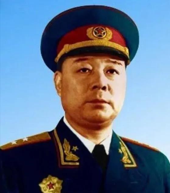 1939年，战友们给24岁的八路军副旅长介绍了一个女排长，谁知，当副旅长去找女排