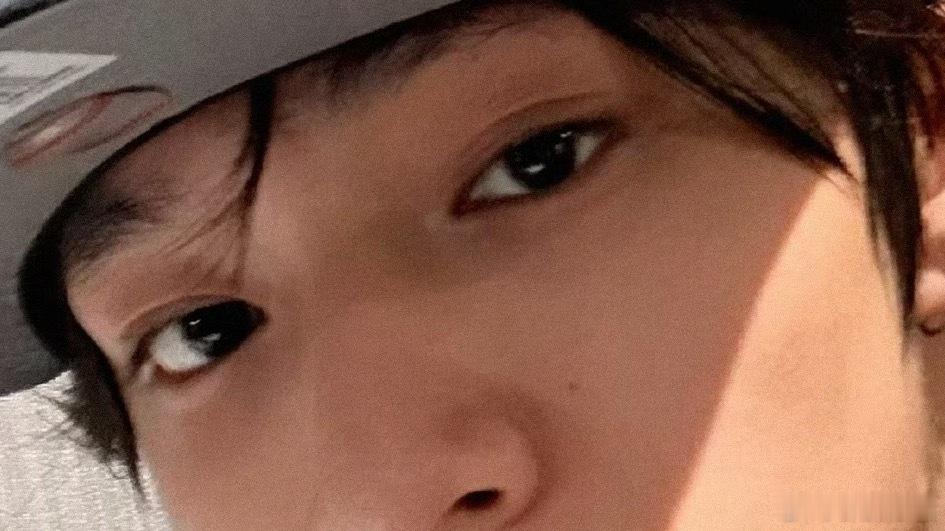 水灵灵 