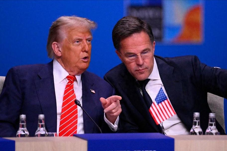 特朗普在中东问题上彻底火了：欧洲盟友嘴上喊得响，关键时刻一个兵都不出，连霍尔木兹